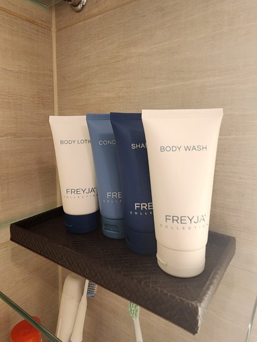 Lot Of 4 Freyja Collection conditioner Shampoo Wash 2.70 oz 80 ml Viking Cruise